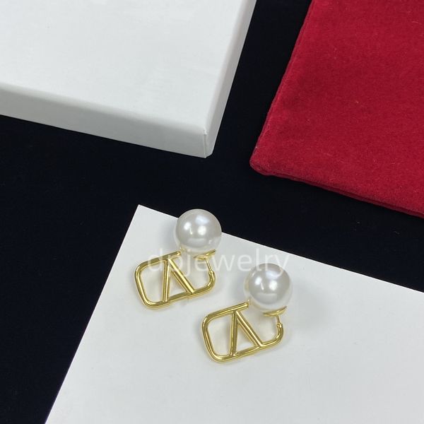 1. Fashionable big circle hoop earrings for women  
2. Stylish simple stud hoop earrings for ladies  
3. Trendy large circle earrings for women  
4. Elegant minimalist hoop earrings for women  
5. ...