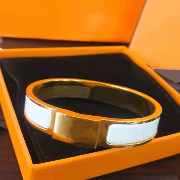 12mm AAA Classic Clic Bracelet For Women Luxury Summer Beach Party High Quality Fashion Jewelry For Women Dating Gift Free Shipping Mens Wom

Elegant 12mm AAA Classic Clic Bracelet for women, perfect for summer beach parties and dating gifts, featuring high-quality fashion jewelry with free shipping for men and women