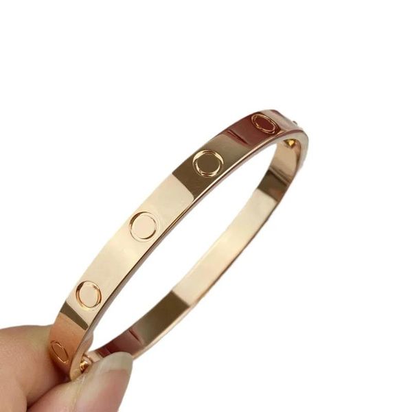 18K gold designer bracelet for couples, a high-quality bangle jewelry piece perfect as a birthday gift for men and women, comes with a screwdriver and is ideal for wholesale accessories