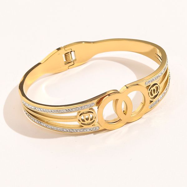 18K gold-plated designer bracelet, a luxurious jewelry gift for women, featuring a high-quality stainless steel waistband with non-fading lettering