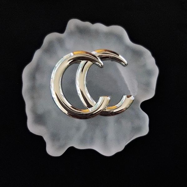 18K gold-plated designer brooch with crystal rhinestones, handmade for women's weddings and parties