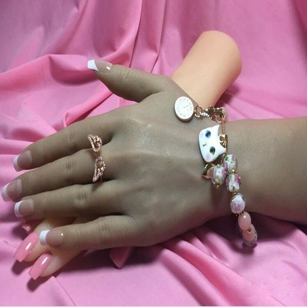 1pair 26cm Realistic Dark-Skinned Female Hand Mannequin for Manicure, Jewelry Display, and Halloween Decor