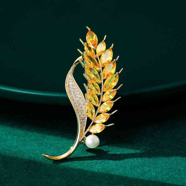 2021 Micro Inlaid Zircon Rice Spike Brooch with Freshwater Pearls and Copper Plating