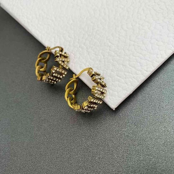 2021 New Medieval d Family Brass Ring Chain Small Earrings Fashion Temperament Earrings Women

2021 trendy medieval-style brass ring chain earrings for elegant women