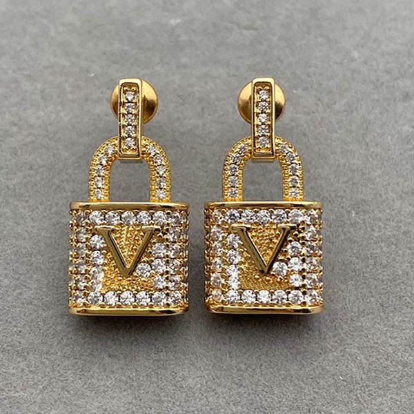 2021 trendy diamond-embellished lock earrings for women, personalized high-quality jewelry with case