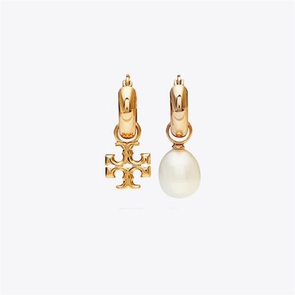 2022 New Fashion Designer Jewelry featuring asymmetrical 18K gold-plated pearl earrings with thickened design