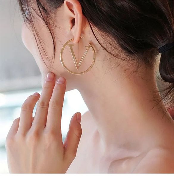 2023 stylish gold hoop earrings for women and girls, designer stud set, elegant jewelry, fashionable gift for engagements