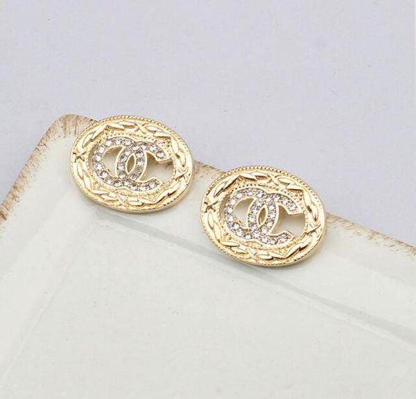 20style 18K Gold Plated 925 Silver Designer Letters Stud Earrings Small Sweet Wind Retro Geometric Round Women Crystal Rhinestone Pearl Earr

Rewritten:
Stylish 18K gold-plated 925 silver designer ...