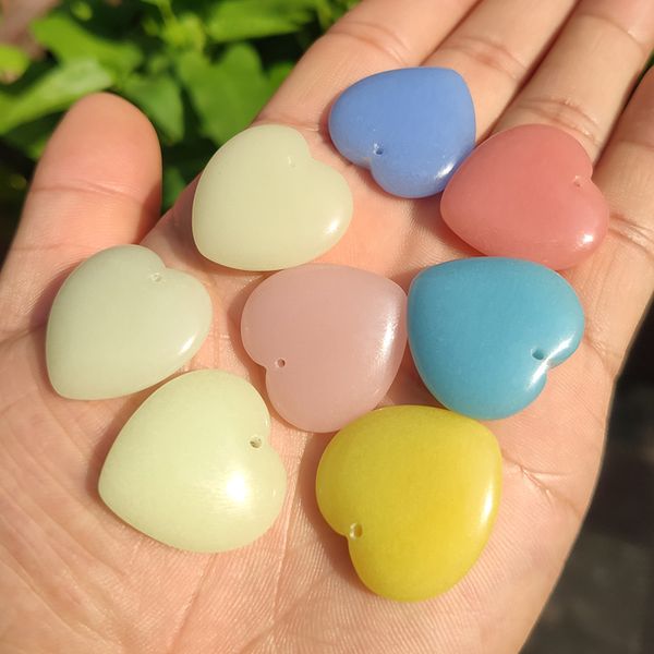 25mm glowing heart-shaped pendant with chakra healing properties, perfect for necklace jewelry accessories