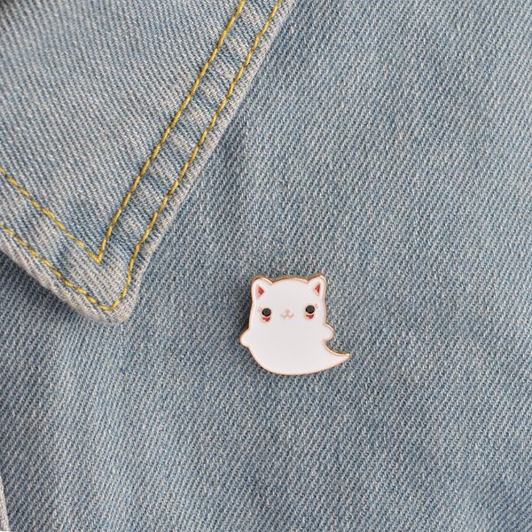 Adorable Cartoon Anime Cat Enamel Brooches - Stylish European Alloy Pins for Women and Kids, Fun Backpack Badges and Jewelry Gifts for Clothing Accessories