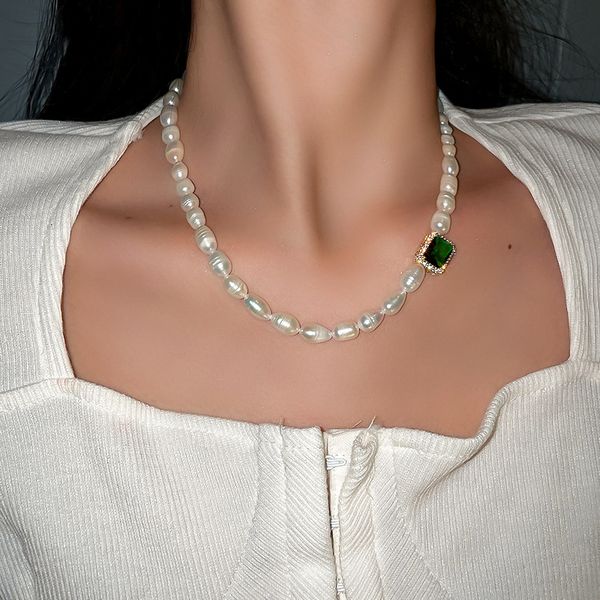 Amulet Pendants Danshui Pearl Necklace for Women - Elegant Diamond Zircon Green Crystal Design with a Stylish Personality and Simple Sophistication