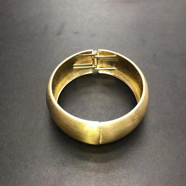 Bangle Wide Frosted Bangles Minimalist Gold Color Bracelets For Women Accessories Fashion Jewellery 2021

Wide frosted minimalist gold bangles for women's fashion jewelry in 2021