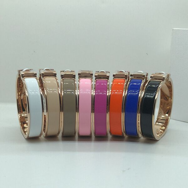 Bangle women stainless steel couple GOLD bracelet fashion jewelry Valentine Day gift for girlfriend accessories wholesale

Elegant stainless steel gold bangle bracelet for women, a stylish Valentine's Day present for your girlfriend, available wholesale