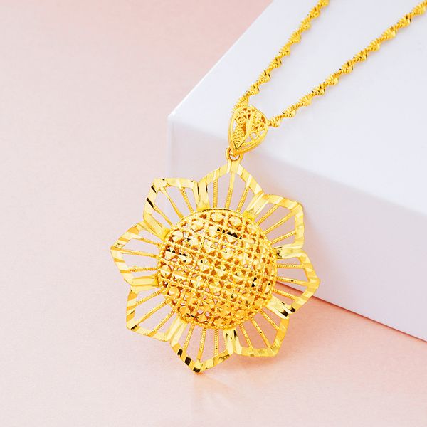 Bling Sunflower Pendant Necklace in Gold Plated Jewelry, a Perfect Christmas Gift for Women