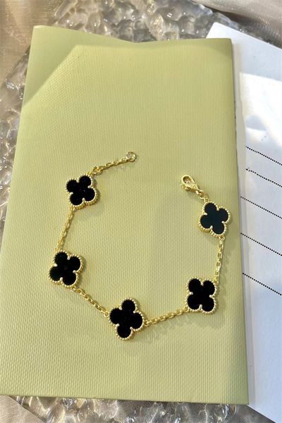 Bracelet Fashion Matching bracelet new design personalized Valentine's Day gift jewelry

Stylish matching bracelet, a newly designed personalized Valentine's Day jewelry gift