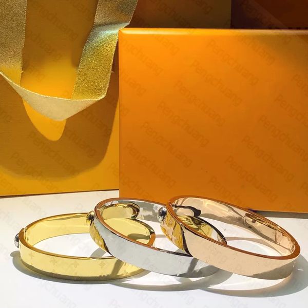 Brand Woman Bangle With Floral Designs Fashion Women Bracelet Gold Silver Bangles Luxury Bracelets Gift Jewelry

Elegant floral-designed bangles for women in gold and silver, a luxurious jewelry gift