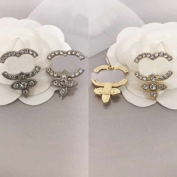 Bronze vintage-inspired stud earrings for women, perfect for parties, weddings, and as elegant gifts, featuring classic European-American design with rhinestone-like accents