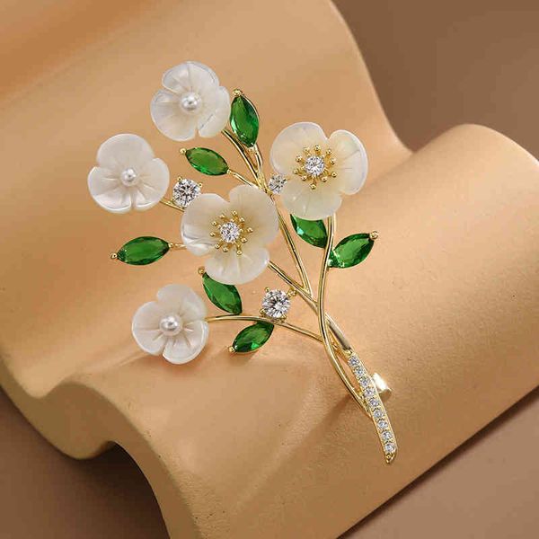 Brooch 2021 National Style Shell Flower Zircon Bouquet Temperament Dress Pin Wedding Atmosphere Accessories

2021 National Style Shell Flower Zircon Brooch for Elegant Dresses and Wedding Decor