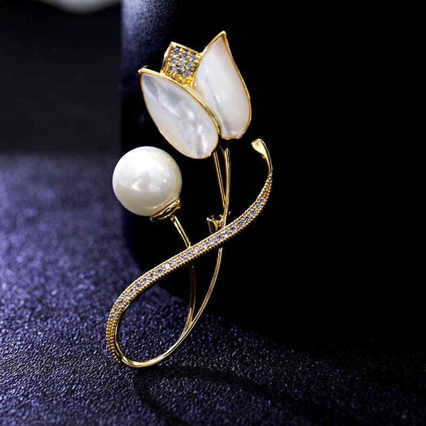 Brooch Natural Mother Shell Tulip Female Korean Fashion Luxury Pin Suit Coat Versatile High-end Accessories

Elegant Korean-style mother-of-pearl tulip brooch, a versatile high-end fashion accessor...