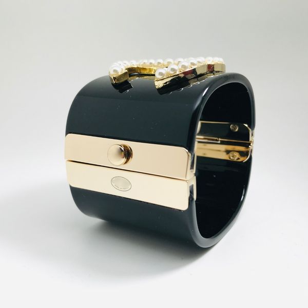 CH Designer bangle for women, wrist size 16-18 cm, luxury brand replica, premium spring gift bracelet