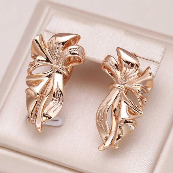 Chic rose gold long drop earrings for women, featuring vintage geometric floral designs with hollow accents