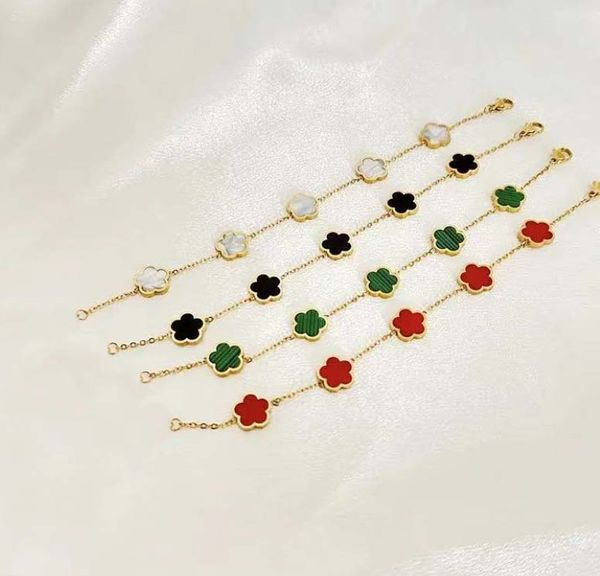 Clover Bracelet For Men and Women jewelry Leaf Bracelets 18K Gold Silver Plate Agate Diamond Fashion Charm Chain Wedding Gift Party

Rewritten:
Stylish unisex clover leaf bracelet in 18K gold or silver plating with agate and diamond accents, perfect as a fashion charm or wedding gift