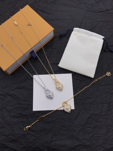 Designer 925 silver shamrock pendant necklace set for women, boutique jewelry ideal for parties and weddings