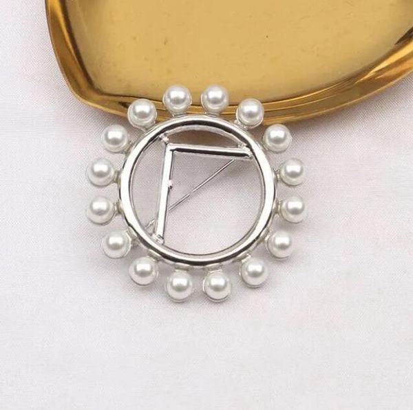 Designer brooch brand featuring diamond-studded letters, women's crystal rhinestone and pearl pins for elegant clothing decoration and jewelry accessories, perfect as gifts in 20 stylish designs