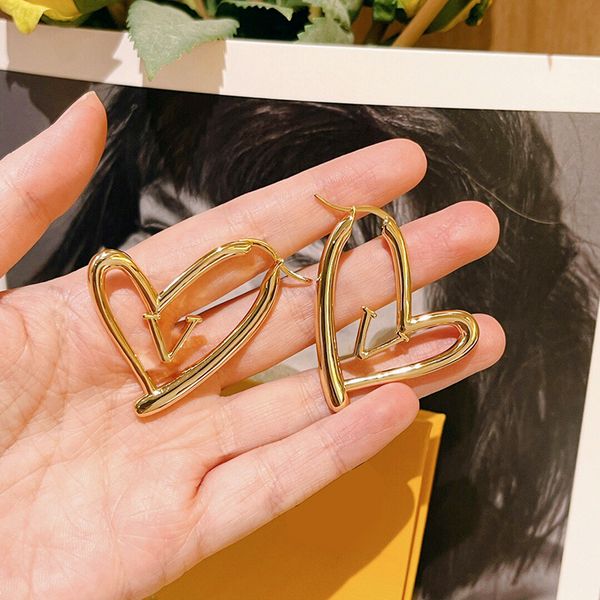 Designer luxury letter earrings in solid colors, stylish Christmas jewelry for elegant casual wear