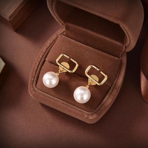 Elegant 18k gold pearl drop earrings for women, perfect as luxury gifts for weddings and special occasions