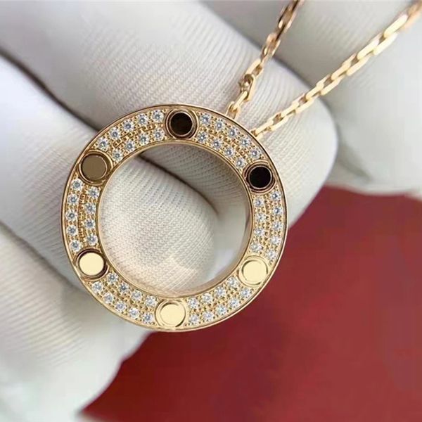 Elegant 18K gold pendant necklaces for women and men, featuring stylish letter designs in durable, high-quality jewelry perfect as a refined gift
