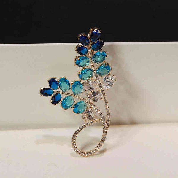 Elegant blue crystal leaf brooch for stylish cheongsam and suit outfits