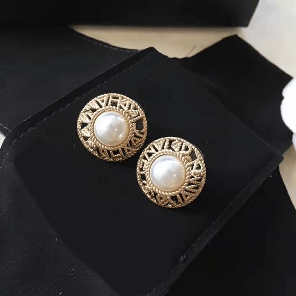 Elegant designer letter stud earrings for women, featuring classic patterns and high-quality jewelry craftsmanship, perfect as stylish accessories or gifts