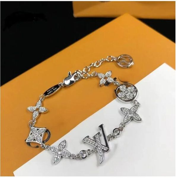 Elegant ladies' gold and silver fashion letter bracelets, high-quality luxury jewelry with original box for weddings