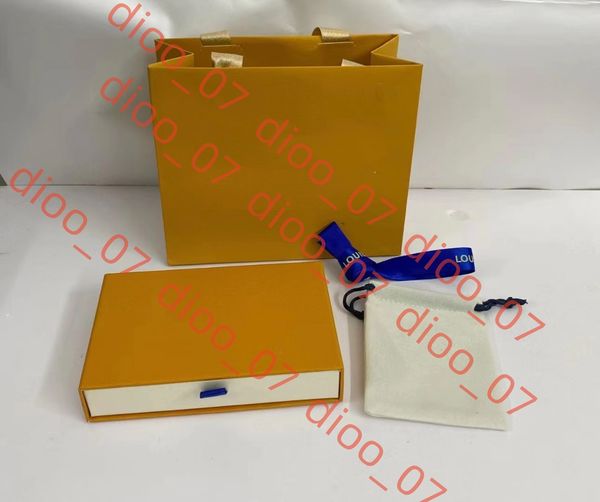 Elegant luxury jewelry box for high-end women's wedding necklaces, featuring premium design and quality