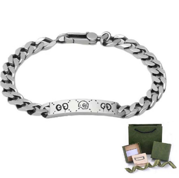 Elegant unisex titanium bangle bracelet with gradient design, packaged in a stylish box for men and women  

Modern stainless steel chain jewelry featuring a classic design, presented in an attract...