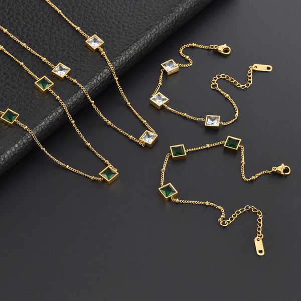 Emerald jewelry set including pendant necklace and bracelet for women's engagement gifts