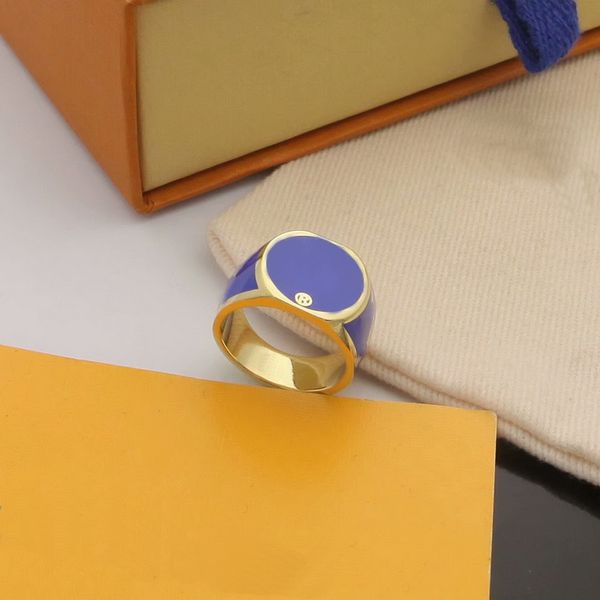 Europe America Fashion Style Rings Men Lady Womens Gold-color Metal Engraved V Initials Flower Blue Enamel Lovers Colors Signet Ring Size US