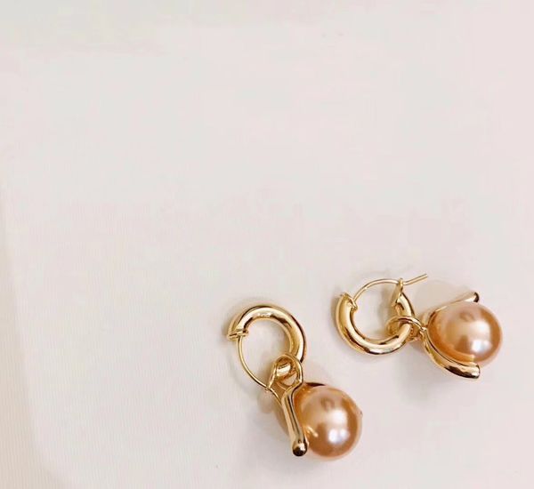 Fashionable brass drop earrings featuring natural champagne pearls, perfect as women's jewelry or wedding gifts PS6610A