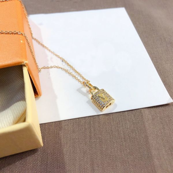 Fashionable designer luxury pendant necklaces in 18k gold plating, perfect as couple or family gifts