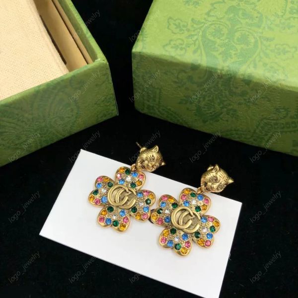 Fashionable gold pendant earrings for women, luxury diamond-studded party jewelry G2310121Z