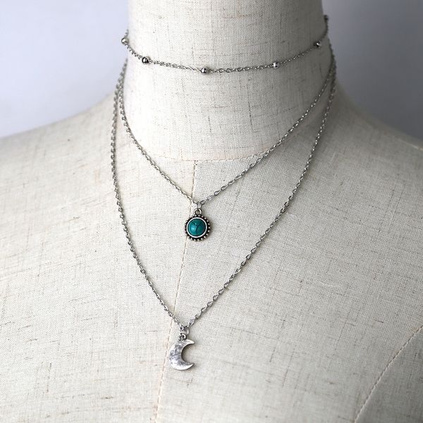 Fashionable High-Quality Triple-Layered Moon Pendant Necklace, Elegant Women's Jewelry for Wedding Accessories