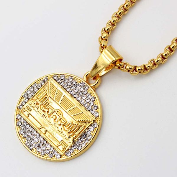 Fashionable men's stainless steel gold-plated necklace featuring a Last Supper pendant, a punk rock-inspired micro chain for both men and women