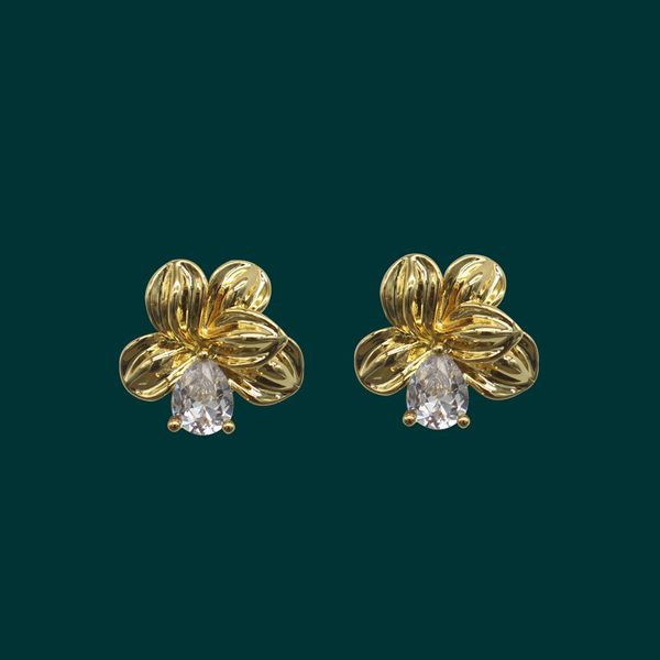 French Retro Camellia Zircon Stud Earrings in 925 Silver, Elegant Floral Fashion Jewelry with a Literary Touch, Perfect Gift Choice