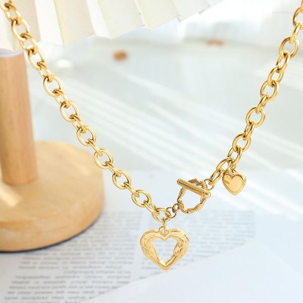 Golden heart pendant necklace in stainless steel, a stylish geometric choker for women, perfect as an anniversary gift