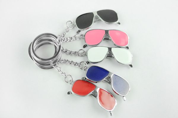Good A++ Creative key chain large glasses key chain metal crafts strap can be customized KR348 Keychains mix order 20 pieces a lot  

Rewritten:  
Premium A++ creative large eyeglass keychains with metal straps, customizable KR348 keychains, mix orders of 20+ pieces available