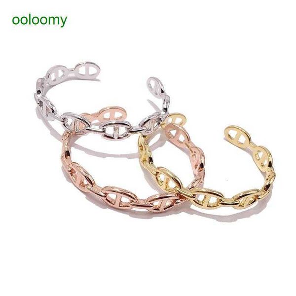 Hemres Designer Bracelet Straight Fashion Japanese Pig Nose Hollow Open Adjustable Gold Bracelet for Women