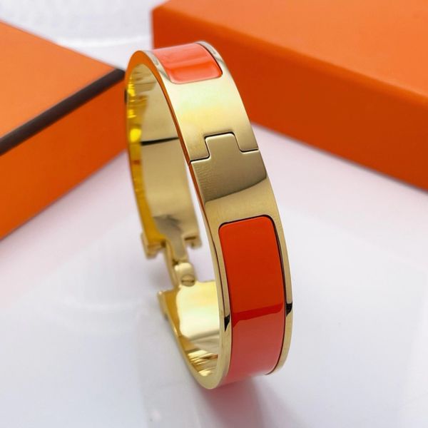 High-quality designer men's bracelet in 18 gold tones with stainless steel buckle, available in 17/19 sizes for both genders