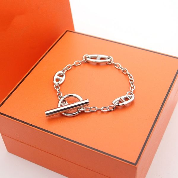 High-quality designer pig nose bracelets for men and women in stainless steel with gold buckles