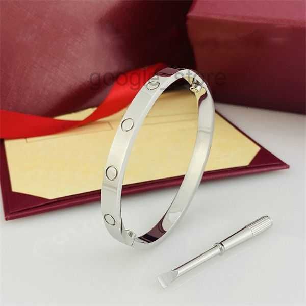 High-quality unisex designer bracelet in stainless steel with 18k gold plating, perfect for Valentine's Day or Mother's Day